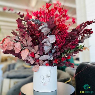Buchet cu flori stabilizate "BLOODY MARY"